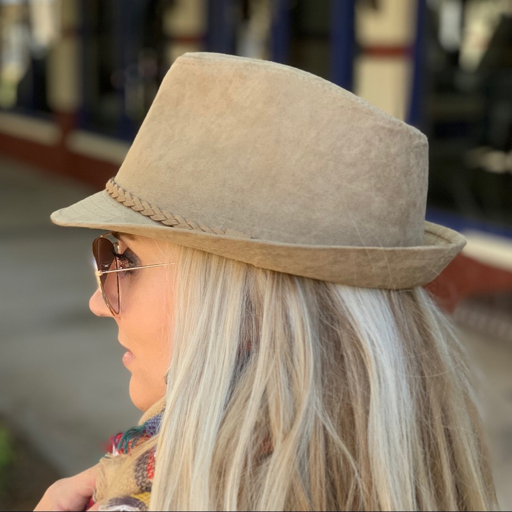 ✨LAST ONE✨Khaki Fedora with braided trim - Picture 4 of 5